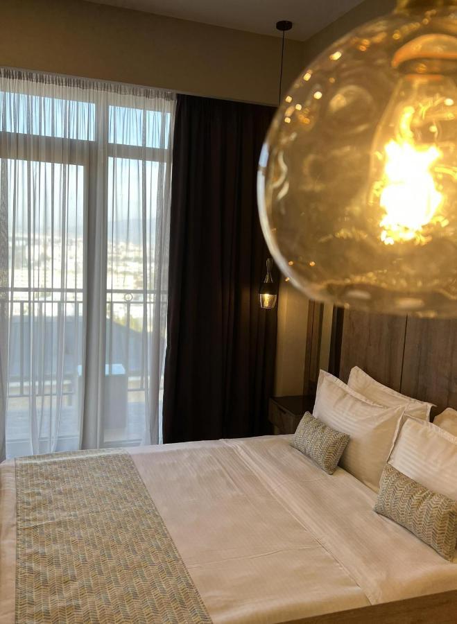 Hotel Sky Station Тбилиси Екстериор снимка