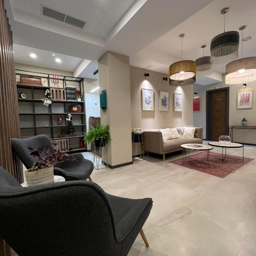 Hotel Sky Station Тбилиси Екстериор снимка