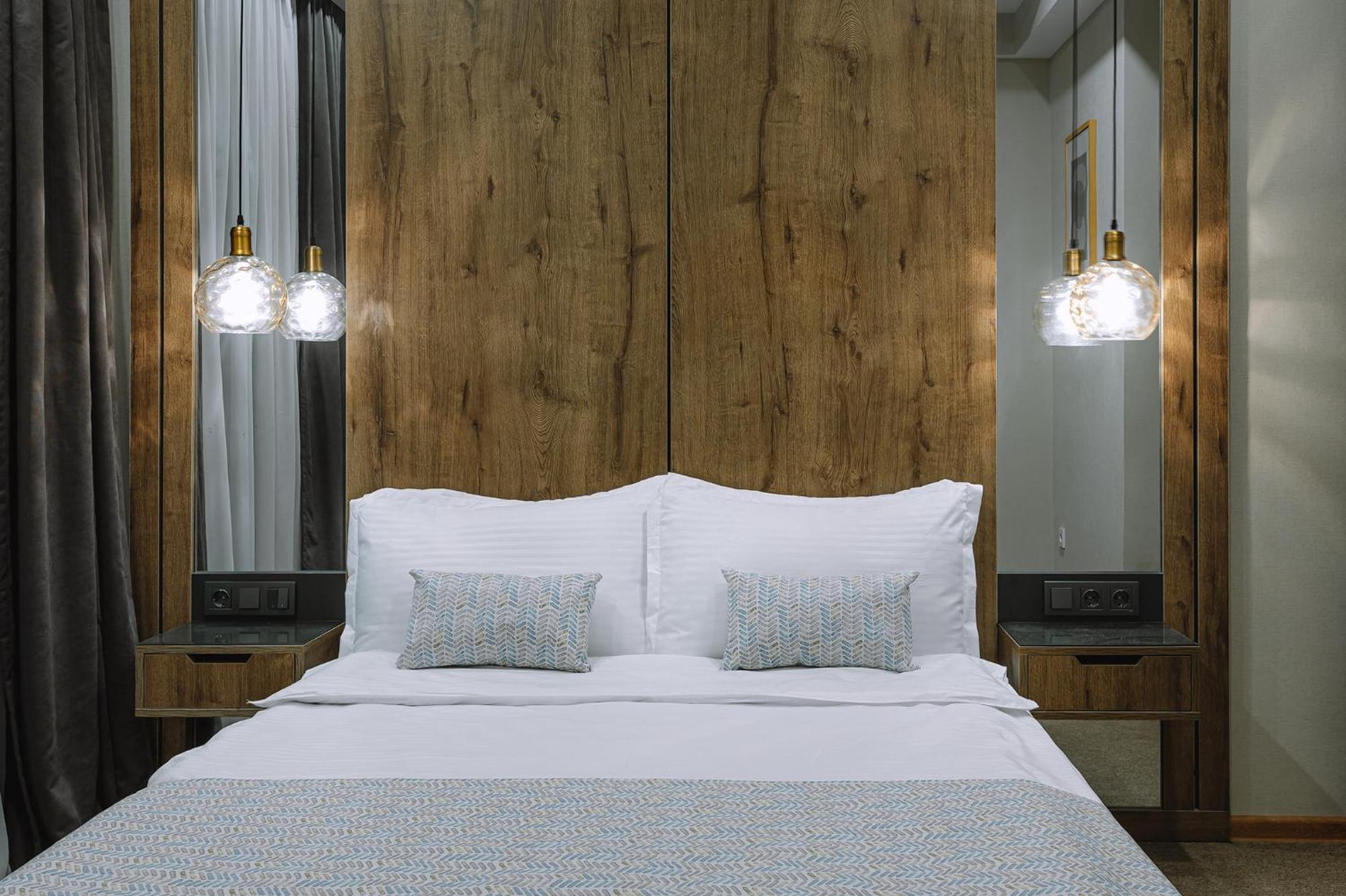 Hotel Sky Station Тбилиси Екстериор снимка