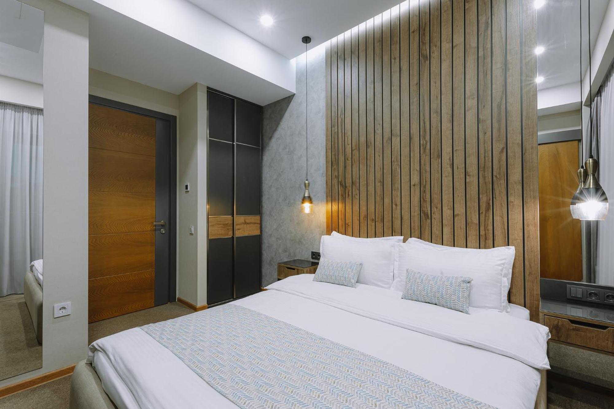 Hotel Sky Station Тбилиси Екстериор снимка