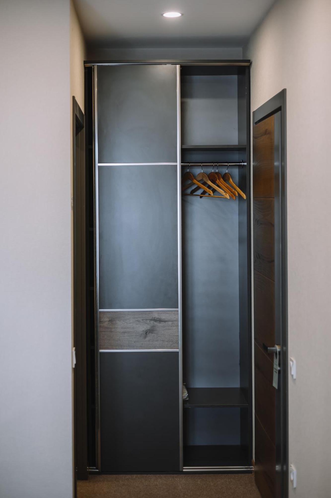 Hotel Sky Station Тбилиси Екстериор снимка