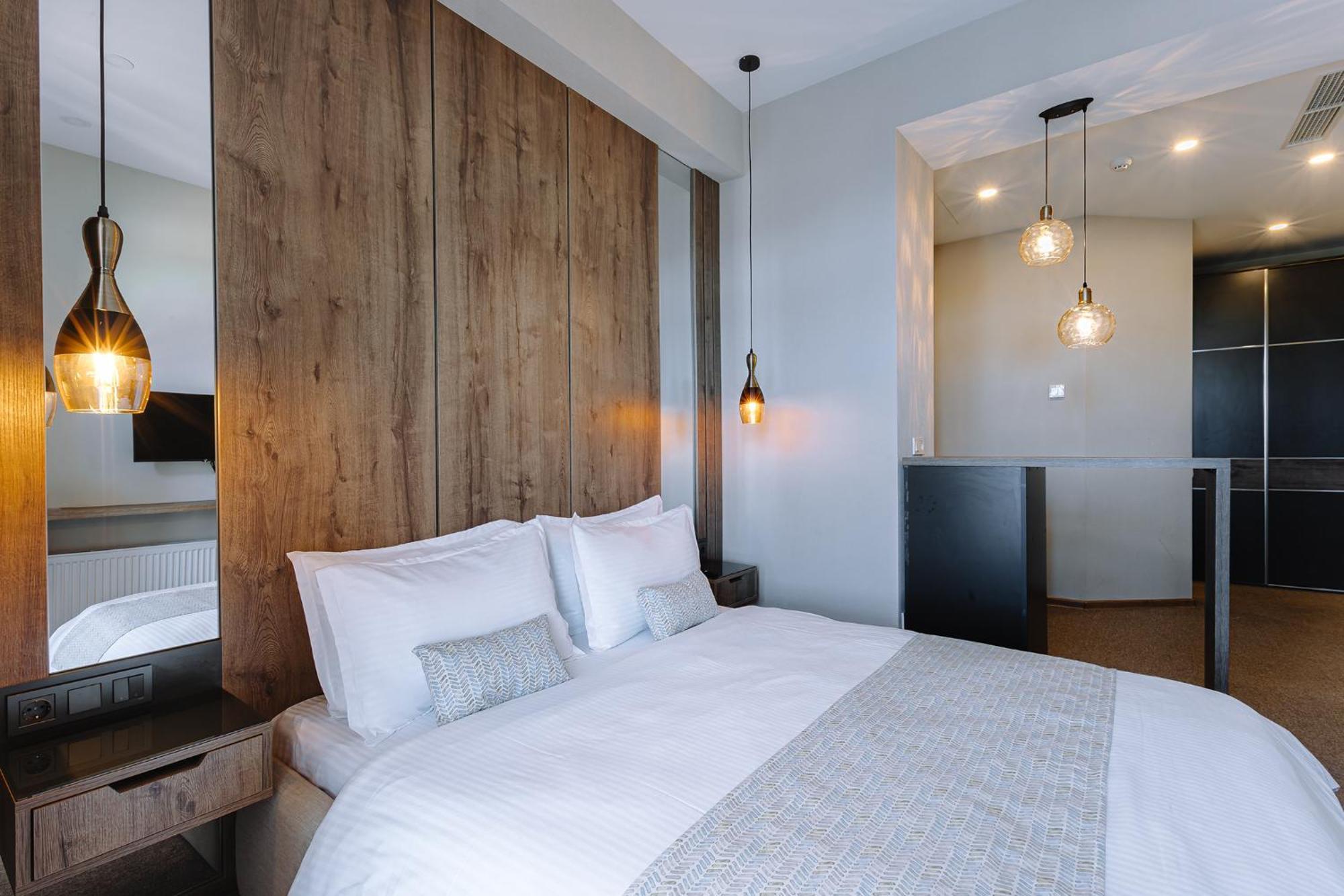 Hotel Sky Station Тбилиси Екстериор снимка