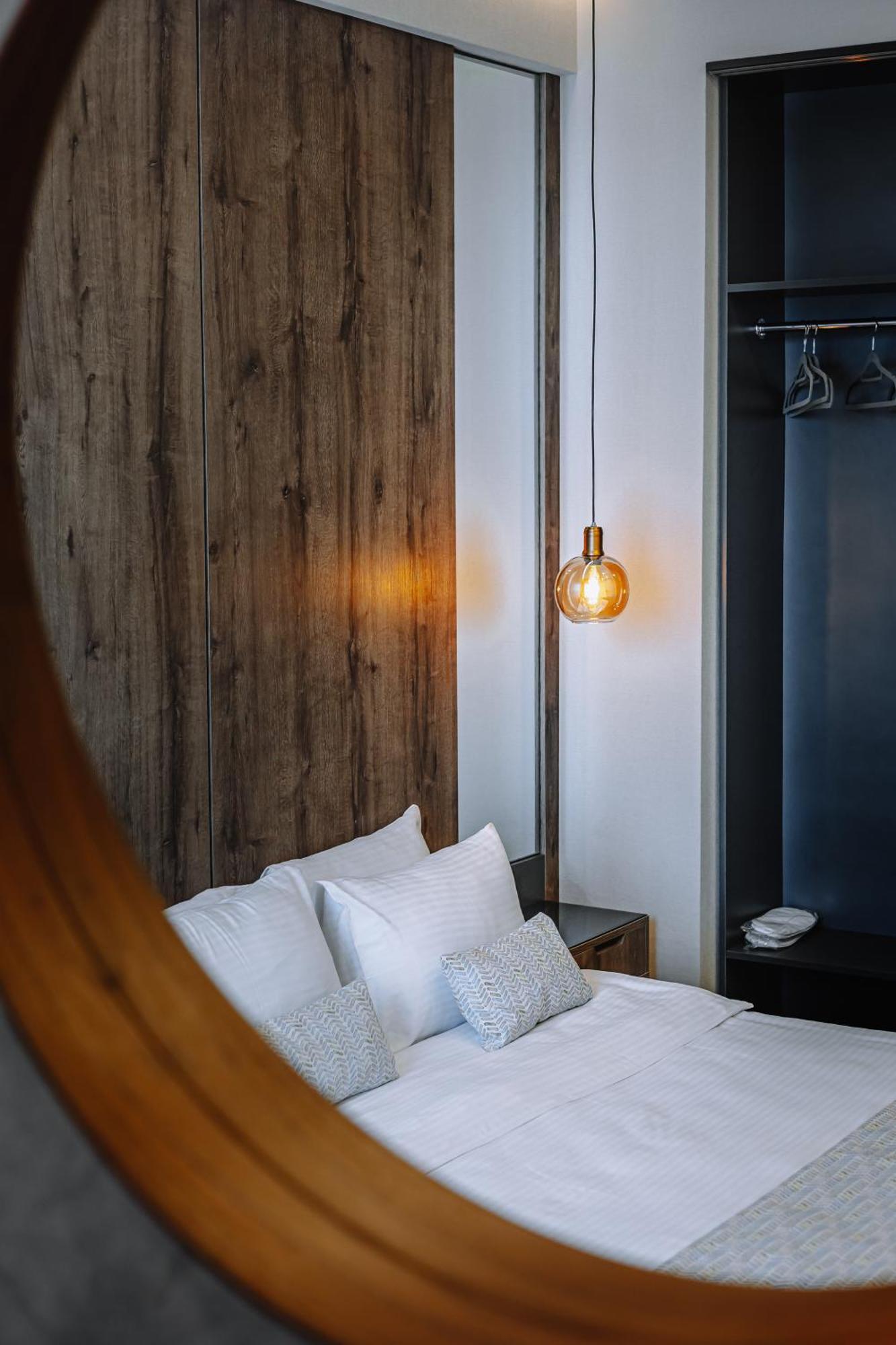 Hotel Sky Station Тбилиси Екстериор снимка