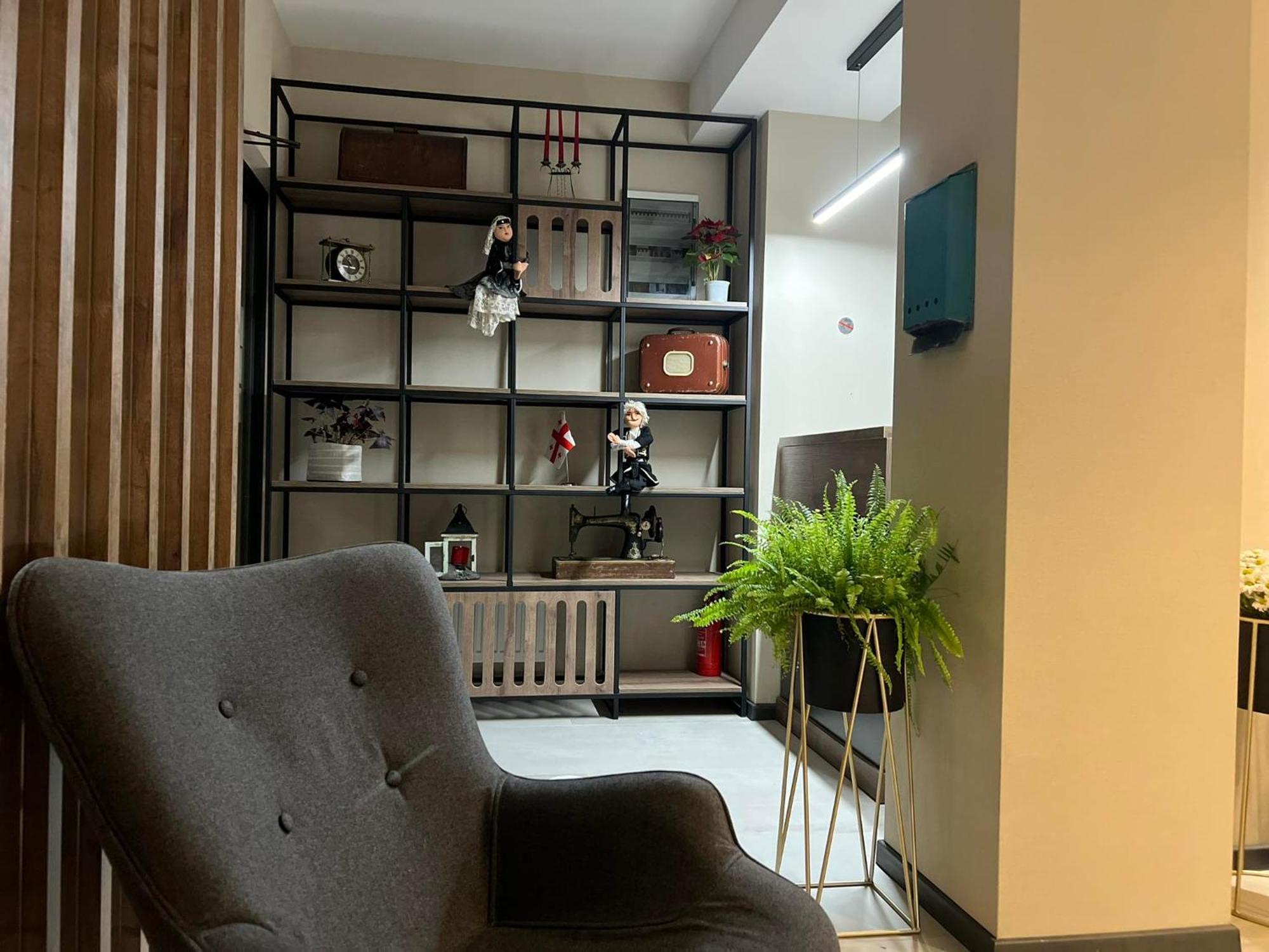 Hotel Sky Station Тбилиси Екстериор снимка